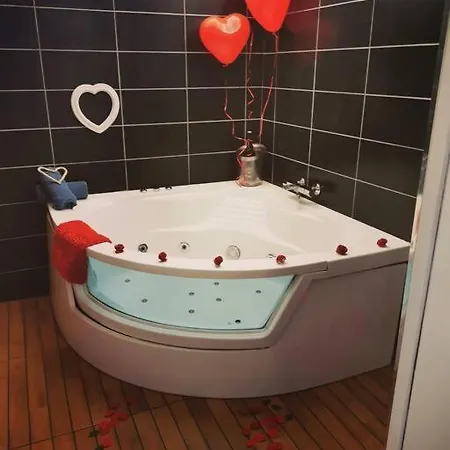 Detente Assuree Dans Ce Logement Avec Balneo Апартаменты Резе