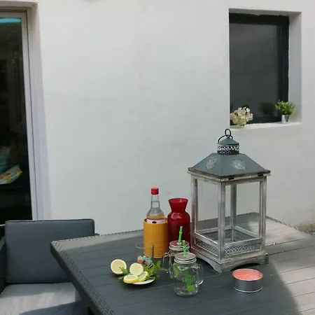 Detente Assuree Dans Ce Logement Avec Balneo *